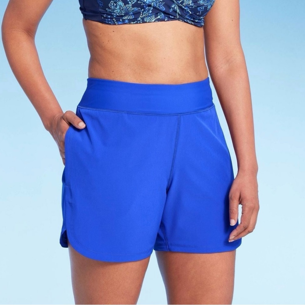 Vibrant Blue Athletic Shorts with Moisture-Wicking Fabric